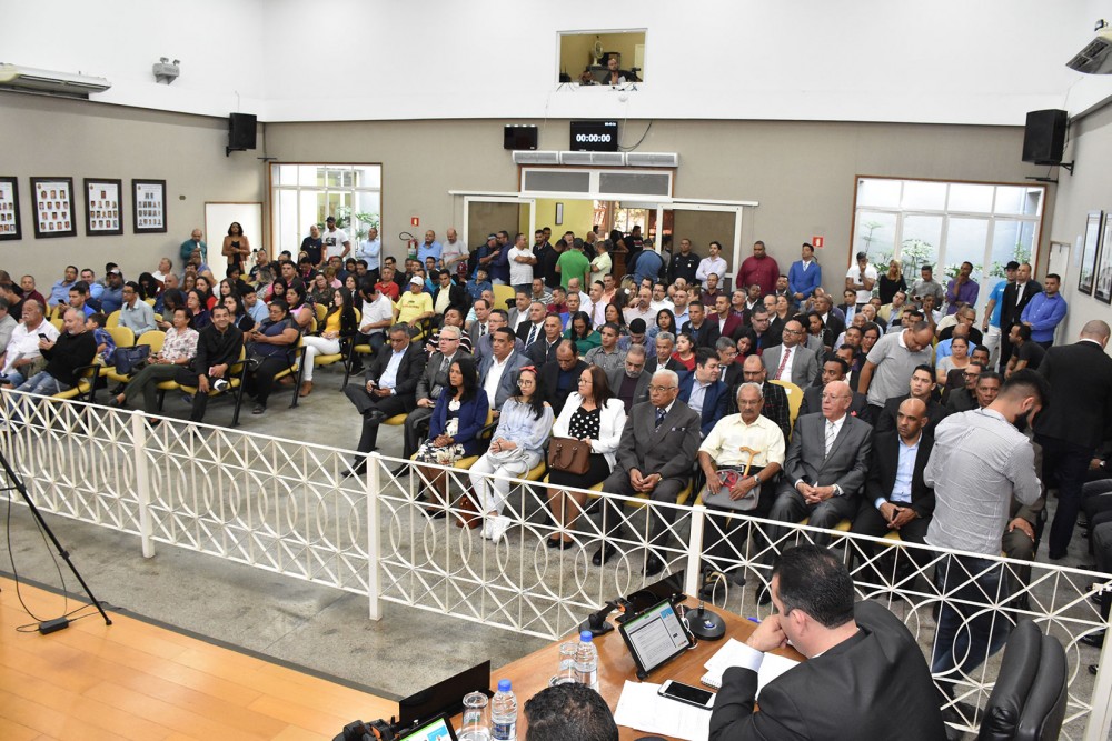 Pastores lotaram o plen?rio Mestre Gama em dia de homenagem aos 108 anos da Assembleia de Deus no Brasil